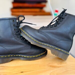Dr. Martens 1460 8-eyelet leather boot - EU 36 US 5W or 4M